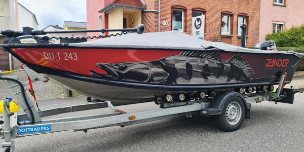 AlumaCraft Team Boat Zander