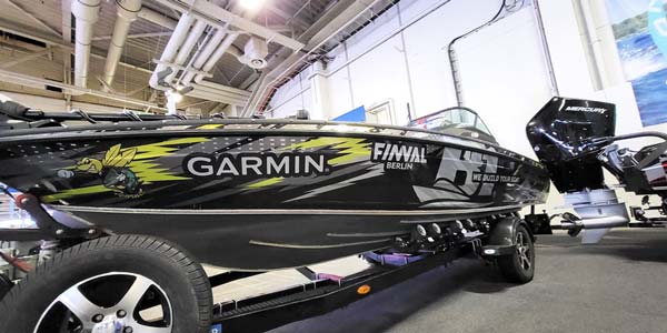 Finval mit Bootsfolierung