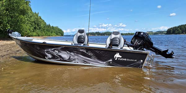 Fuchs Boote Folierung