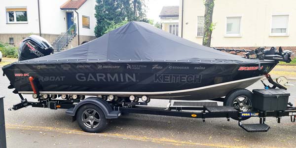 Powerboat with metallic foil