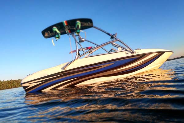 Boat design foil for pleasure craft