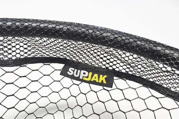 Logo von supjak im gummierten Kescher-Netz